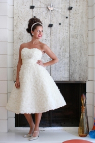 http://saamit.com/2013/02/vintage-short-wedding-dress/