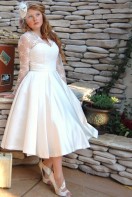 http://www.raihan-wed.com/wedding-dress/go-retro-with-classic-wedding-dresses-from-dolly-couture/